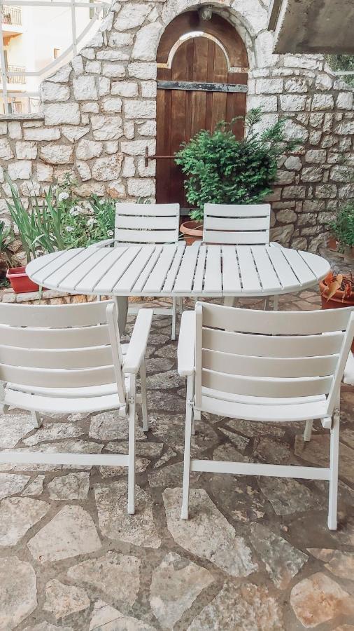 Apartment Agrilia Maison Razata